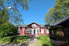 LAURI Historical Log House Manor in Rovaniemi
